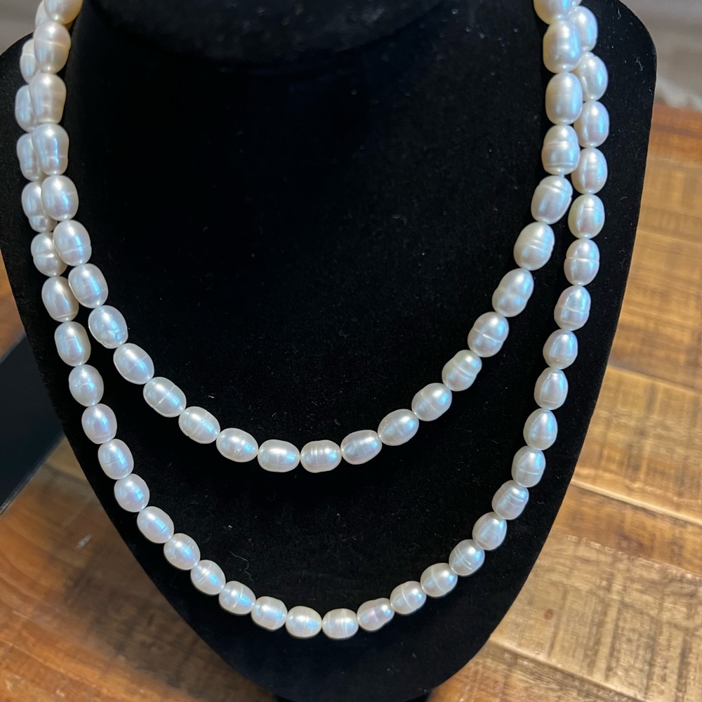NIB- Cultured freshwater pearl necklace